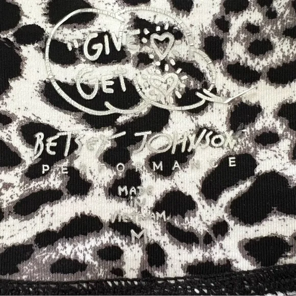 Betsey Johnson Performance Snow Leopard Cropped Leggings Tights Women’s Medium - Picture 5 of 9